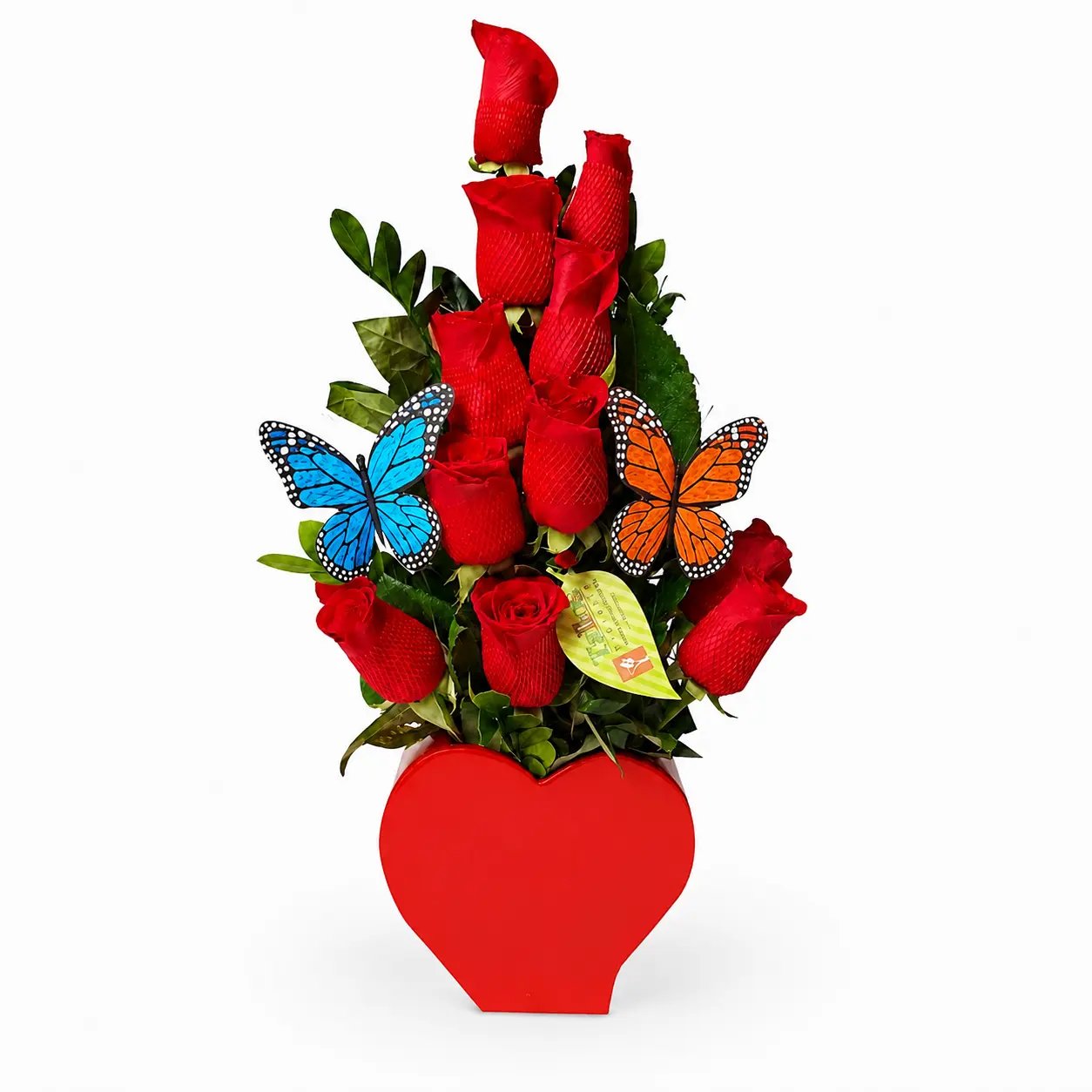 corazón de rosas rojas con mariposas para regalo romántico delivery de flores en Lima